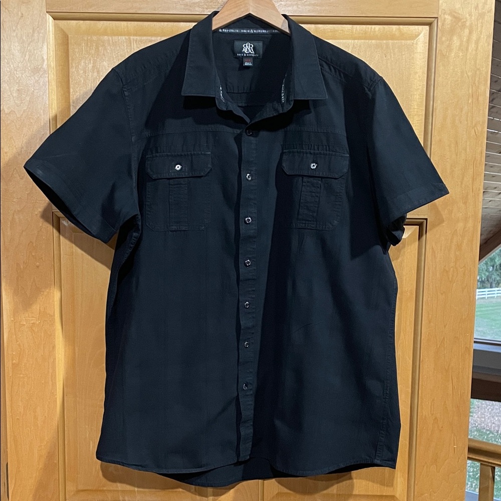 Rock & Republic Black Casual Button-Down Shirt